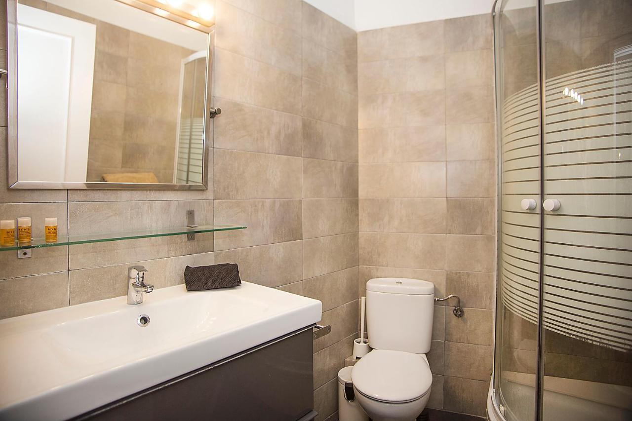 Mai & Maud Ronda Apartment برشلونة المظهر الخارجي الصورة
